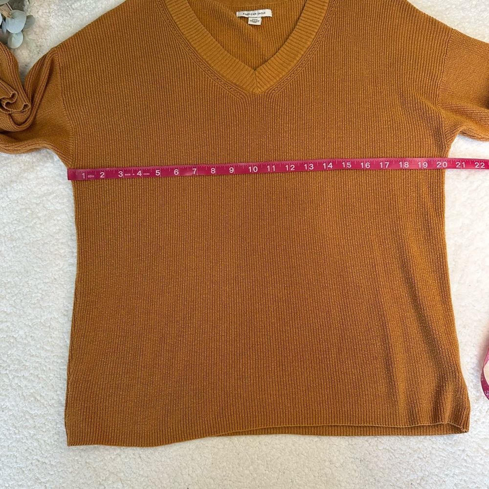 American Eagle v-neck sweater size medium - Picture 5 of 8
